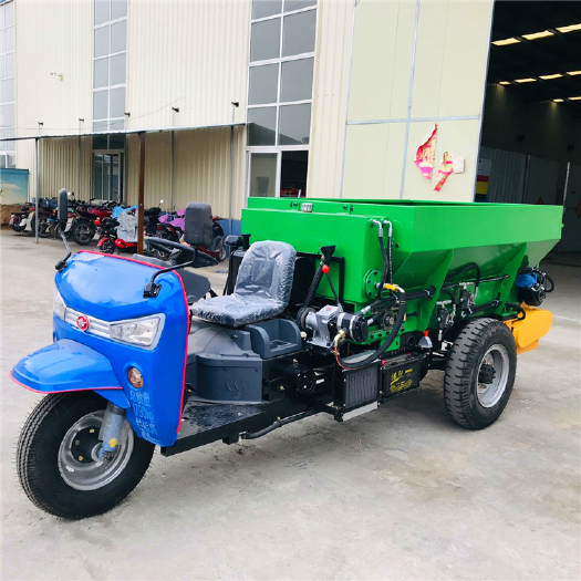 曲阜市施肥机  新款三轮撒粪车 湿粪撒粪机 农用三轮撒肥车