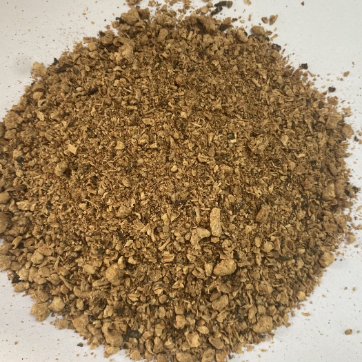 滕州市食用菌渣  菌粕 牛羊饲料原料，厂家直供烘干金针菇渣