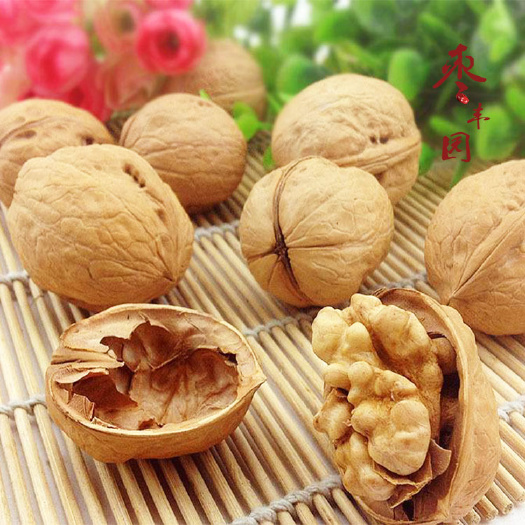 2023新货一件代发厂家定制电商团购用新疆薄皮核桃幸福33
