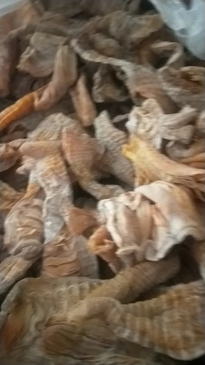 笋干  农家日晒，天然美味 
提供服务： 支持快递、周边送货、物流配