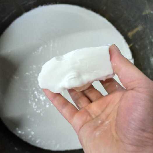 丹东绿豆淀粉 湿粉，纯绿豆湿淀粉，老作坊，老工艺。