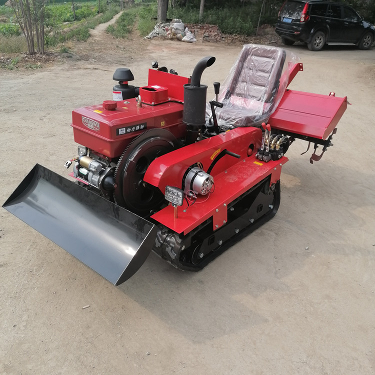 多功能履带旋耕机乘坐式果园打药机果园开沟施肥机