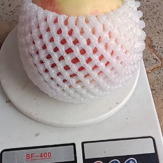 深州市鹰嘴蜜桃  一年一度[庆祝]蜜桃[庆祝]季，深州蜜桃历史悠久，历朝历代贡