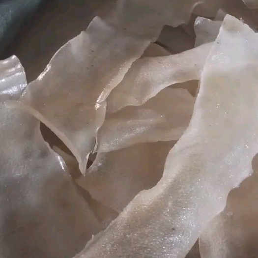 中山市常年加工各类干猪皮，价钱优惠，欢迎来电