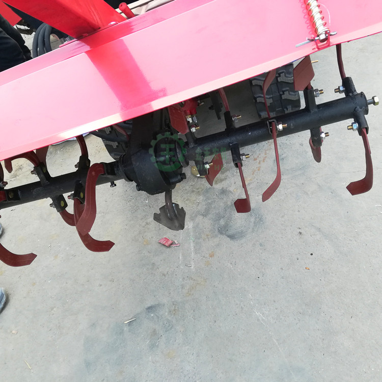 履带旋耕机多功能果园管理机开沟施肥一体机