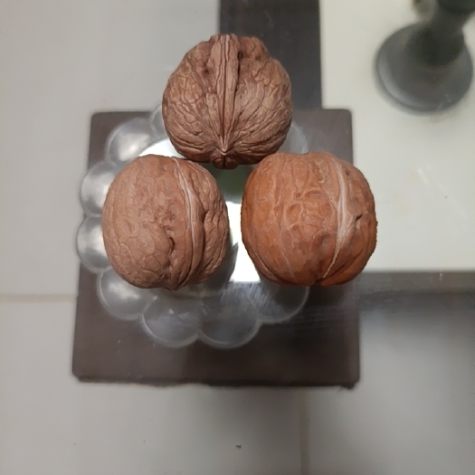 涞水县纸皮核桃  薄皮（纸皮）核桃，现摘现卖，皮薄易剥，老少皆宜，量大从优!!