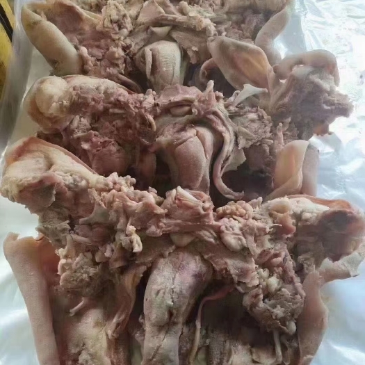 郑州羊副产品  羊头肉，7---8成熟，全熟羊头肉都有，全熟的贵