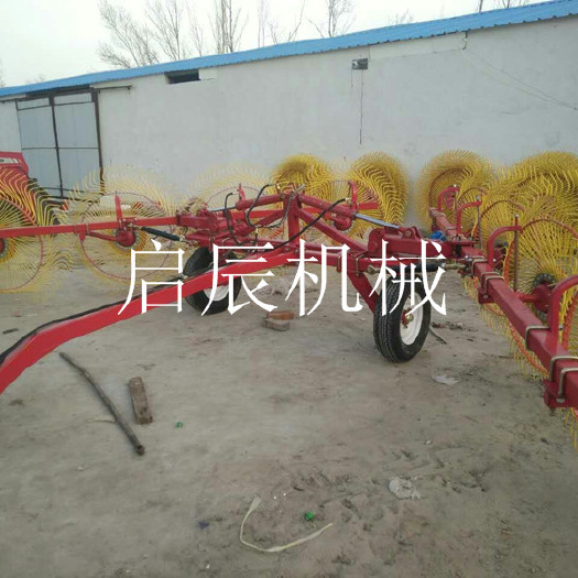 禹城市 圆盘搂草机拖拉机带农用悬挂式大型液压支臂弹簧搂齿指盘式搂草机