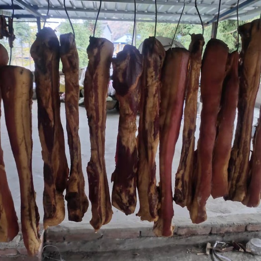 汉源县腊排骨  海拔两千米，纯粮食饲养一年及以上，采用传统古法制作