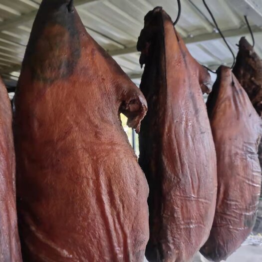 汉源县腊肉 海抜两千米以上的，纯粮饲养一年粮食猪，本地特色香料作料调制