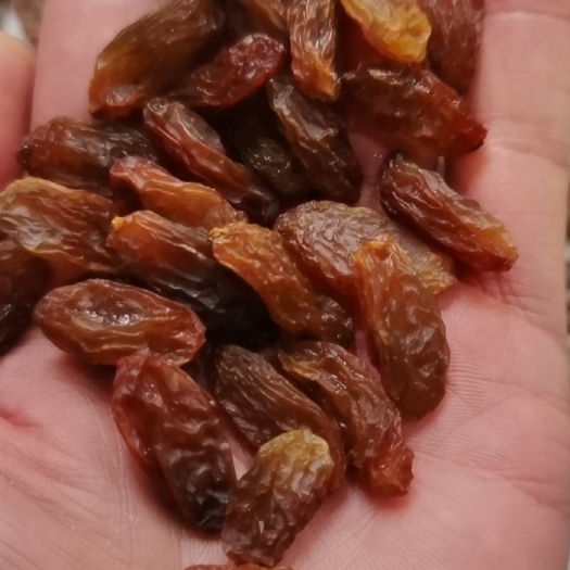 吐鲁番无核白红葡萄干
