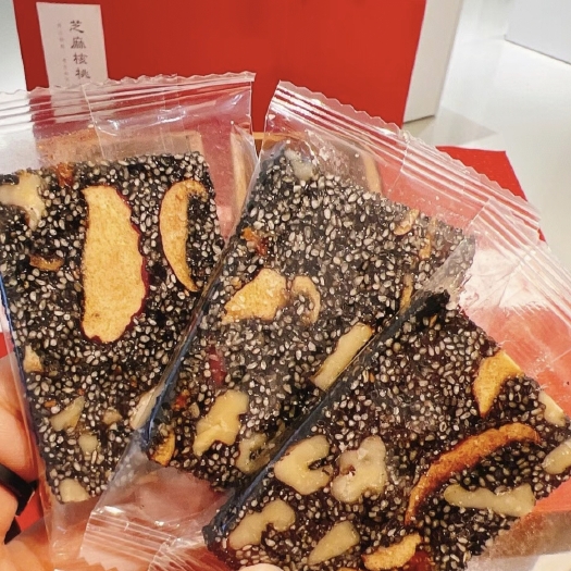 芝麻核桃糕 手工核桃营养糕孕妇老人小孩都可，休闲零食，批发