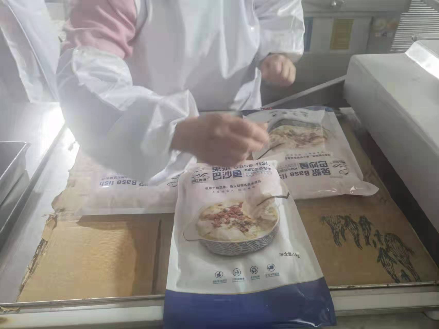 闽江鑫渔免浆巴沙鱼片，1kg装，现货。支持一件代发，量大电议