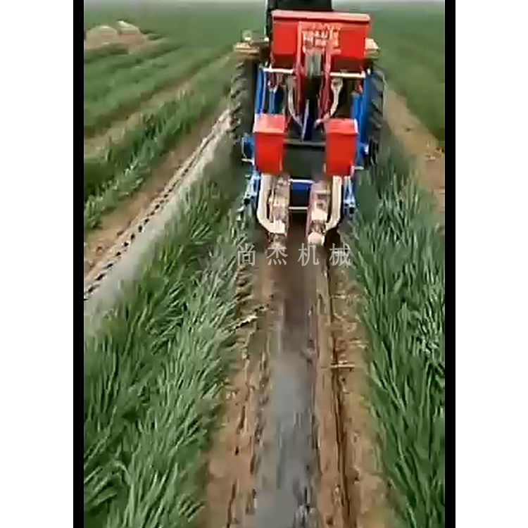  麦地套种辣椒播种机4行小麦套播覆膜播种机2行朝天椒播种铺膜机