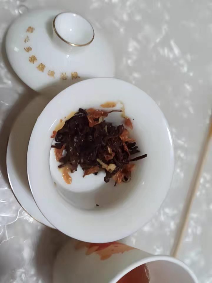 滇红工夫 红袖红茶景迈山茉莉花饼茶