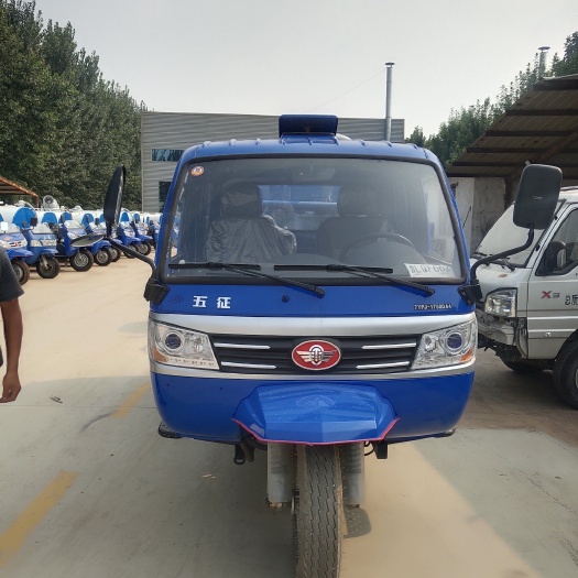 嘉祥县清粪车 农用吸粪车，吸水车，洒水车，吸污车，厂家