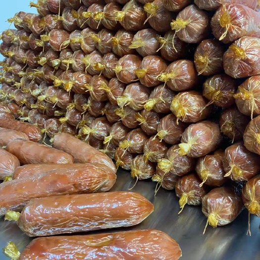 平度市香肠/腊肠   青岛于膳坊老火腿，采用鲜的腱子肉制作，果木烤制
