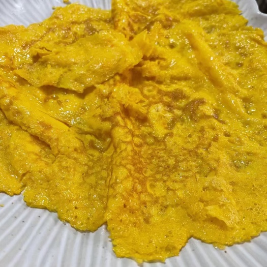 乌兰浩特土鸡蛋 蛋黄蒸，煮，煎，颜色金黄