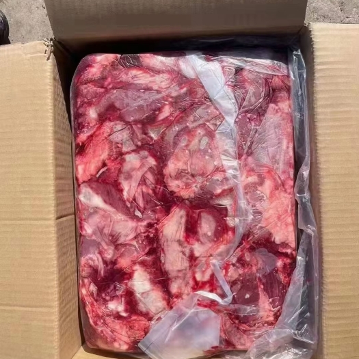猪肉类 护心肉，厂家直销，一手货源，出厂价格，新鲜日期，质量嘎嘎好。
