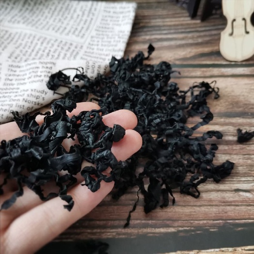裙带菜，十成干裙带菜 螺旋藻   螺旋藻  一斤泡发15斤