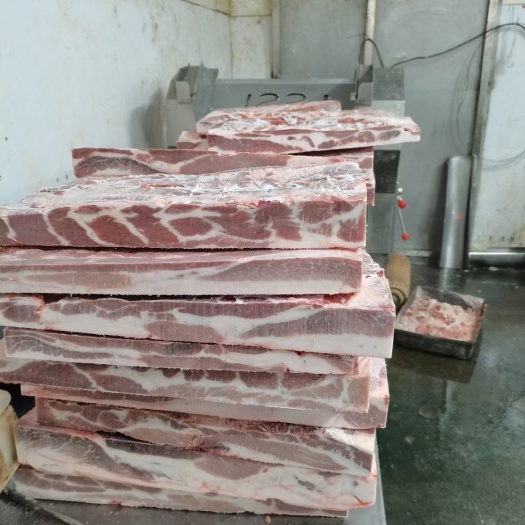 母猪修边中方，五花肉
