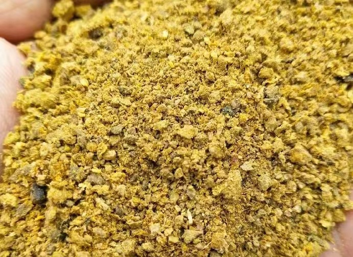 邹城市菜籽饼饲料 本厂销售棉籽粕养殖饲料，保质保量，量大优惠。