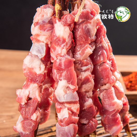 巴彦淖尔内蒙古阿牧特羔羊羊肉串红柳大串烧烤批发工厂直发红柳枝羊肉串