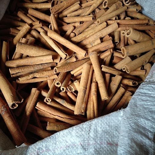 防城港三农产品，自产自销，无硫烟仔桂，通货，刮皮大筒桂
