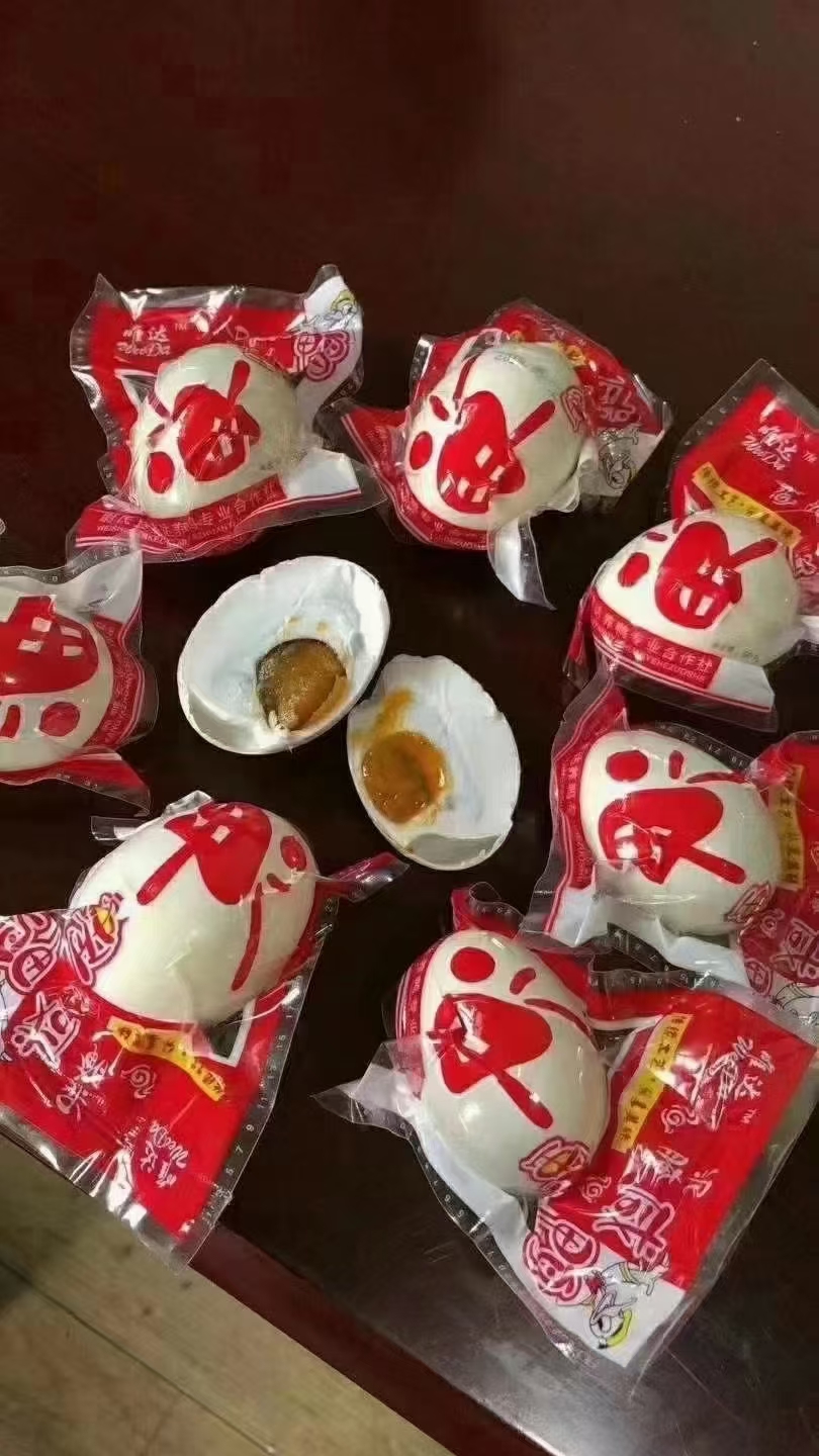 咸鸭蛋，清淡口味翻沙流油，一件100个。现货价格美丽。
