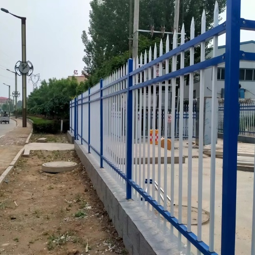 安平县锌钢围墙护栏学校社区防护围栏新农村家用户外栅栏小区工厂铁栏杆