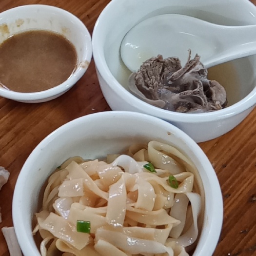阳春市纯米浆河粉，阳江，阳春河粉，猪肠禄，肠卷皮
