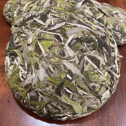 福安市2022年明前春茶白牡丹饼100g白茶小饼 牡丹饼厂家批发