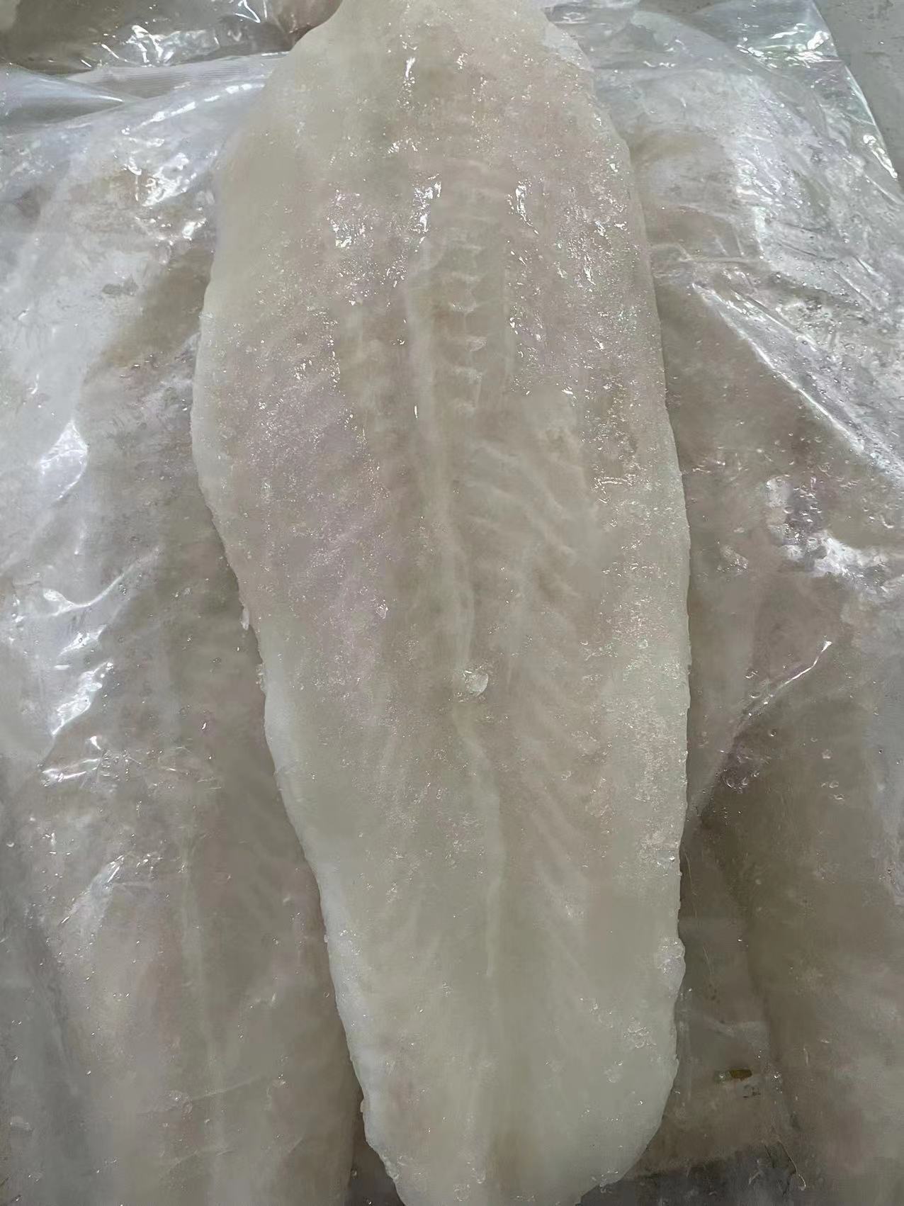 青岛巴沙鱼，巴沙鱼柳，商用，净重20斤每箱，干冰