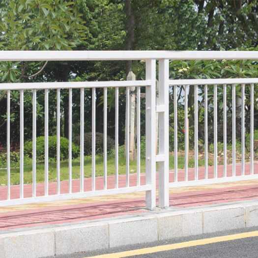 长沙惠州新修道路防护栏杆人行道甲型护栏安装