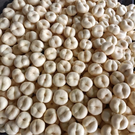 新泰市奶油潘桃