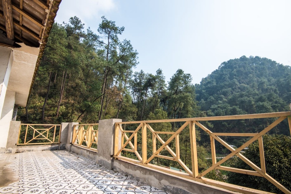 重庆南山1000平半成品民宿转，毗邻南山植物园,群山环抱,