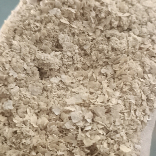 优质麸皮饲料用，混合大片都有，质量好1500到2000都有