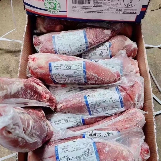 济南嫩肩，精修牛肉，辣椒条，精修纯干牛肉，颜色新鲜漂亮全国发货