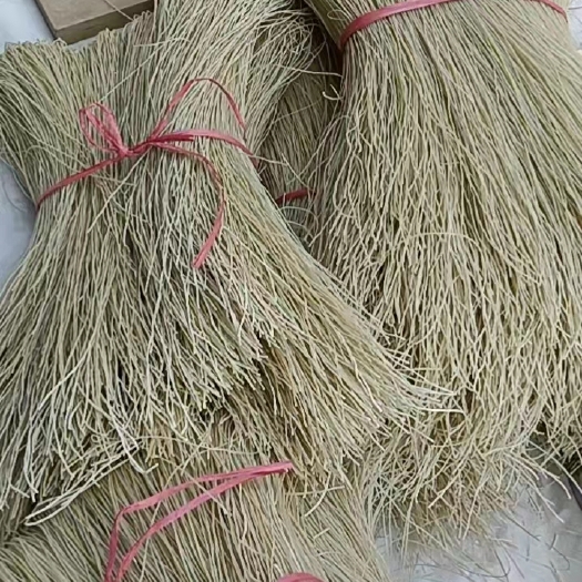 平邑县我处大量出售优质纯地瓜粉，粉条
