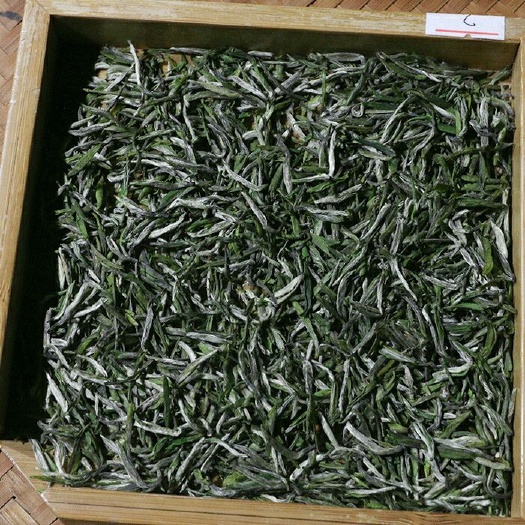 罗山县高山云雾茶，纯手工炒制，助力深山里的农民