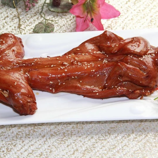 熟食真空包装开袋既食芝麻香卤兔肉和麻辣烤兔肉