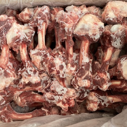 阳信县羊骨 厂家直销满肉羊棒骨，一手货源，欢迎选购。