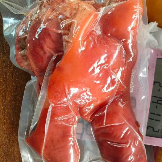 成都全熟卤猪头肉自带拱嘴，自带核桃肉厂家直销批发全熟卤猪头肉自