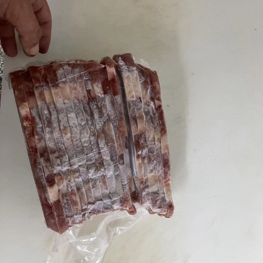 阳信县鸭仔骨，本厂大量生产鸭仔骨，可做各类口味，货源充足全国发货