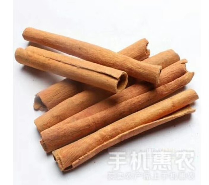 玉桂油，中国香料，本品为樟科植物肉桂Cinnamomum