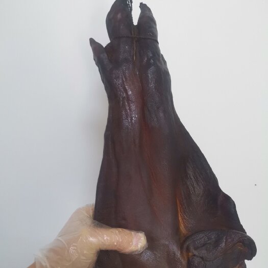 正安县贵州农家烟熏纯干 土猪脚破开腌制猪脚 散装称重支持 一件代发