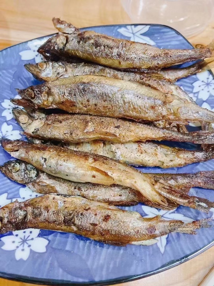 满籽多春鱼带膏新鲜餐厅供应批发代理水产海鲜冷冻酒店烧烤社区