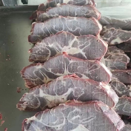 河间市满肉牛脖骨，价格合适，肉含量高，