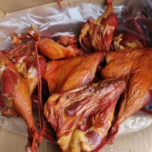 成都批发烟熏鸭腿批发产品