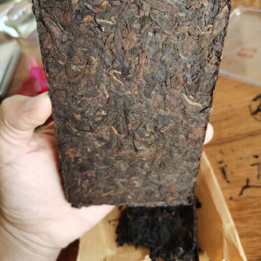 2007年份布朗山普洱熟茶砖